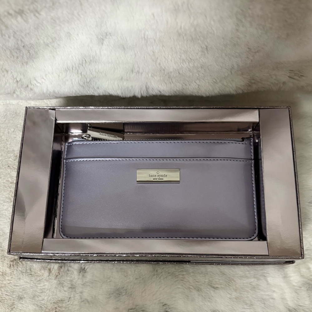 Kate Spade ♠️ Kenzie Candied Flower Large Cardholder zip wallet. Purse in closet
